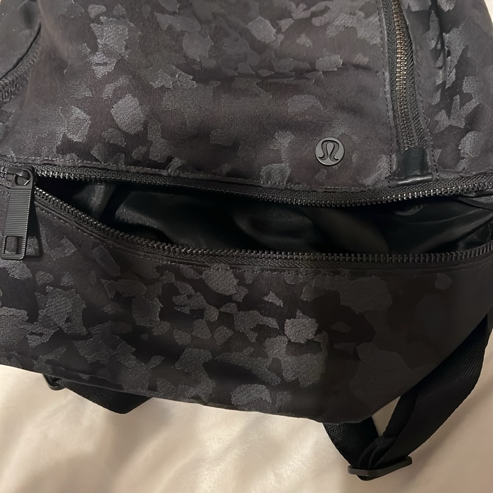 Lululemon City Adventurer Black pattern Backpack Mini - Picture 2 of 8